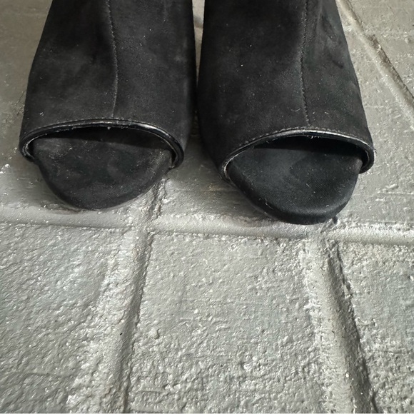 Jennifer Lopez Women’s 6M‎ Black Open Toe Ankle Boots Heels Peep Toe Zipper Heel - Picture 6 of 12